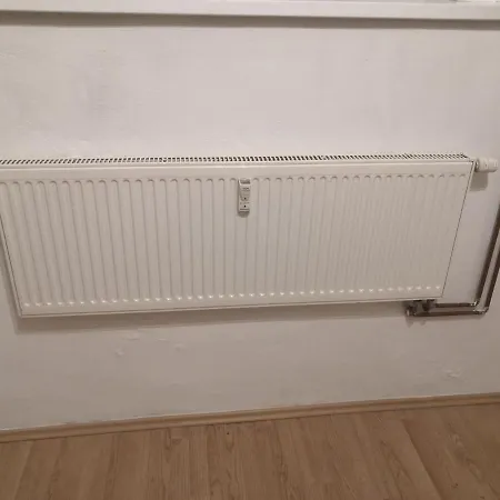 Economy Flat 18 Minutes From Vaclavske Namesti Prague Exterior photo